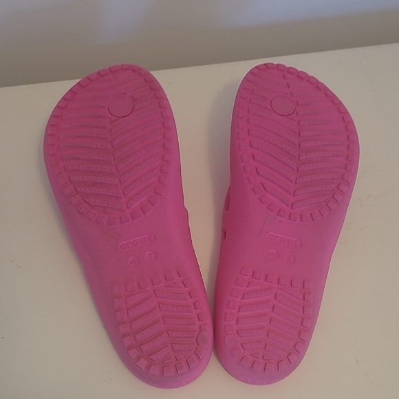 CROCS Vibrant Pink Sandals - Picture 6 of 6